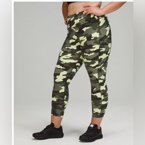 Lululemon Fast and Free High-Rise Leggings 25’ with pockets